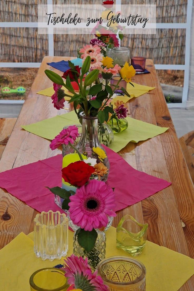 DIY Blumenschmuck Party Tisch