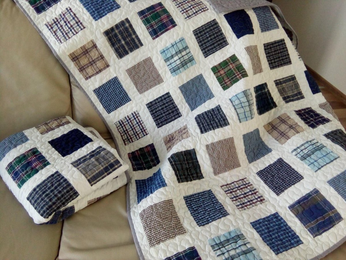Patchworkdecke aus alten Hemden