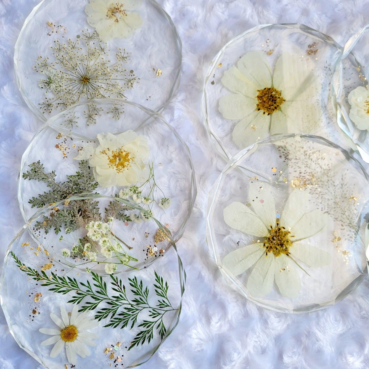 Transparente Blumen Untersetzer aus klarem Epoxidharz