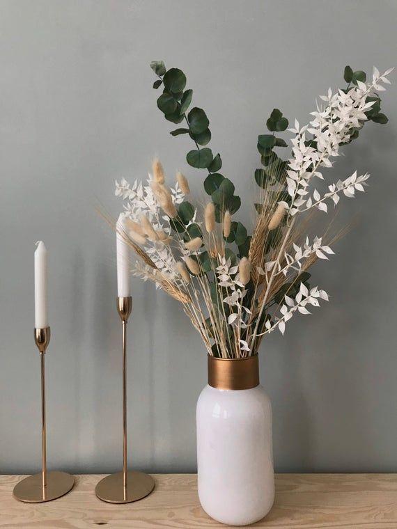 Trockenblumen in Vase als Deko